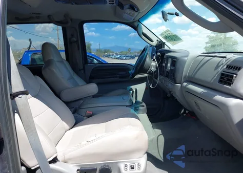 2005 Ford Excursion Xls/Xlt z USA, uszkodzony, nr VIN 1FMSU41P35EC93673